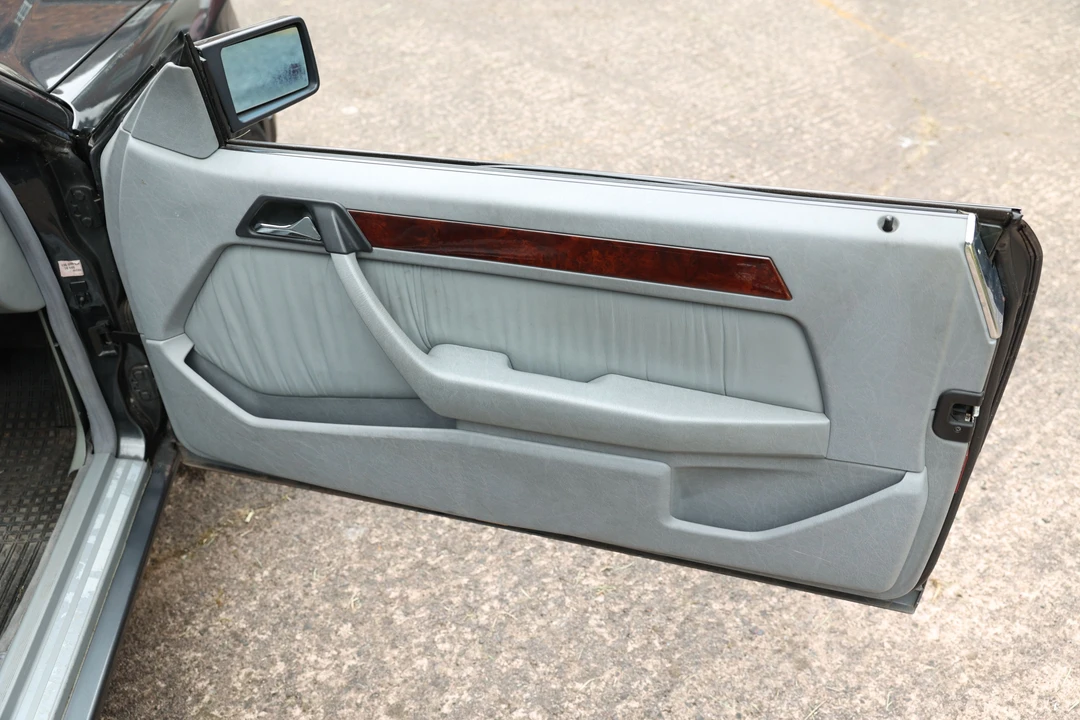 1993 Mercedes-Benz W124 E-Class - Image 12 of 28