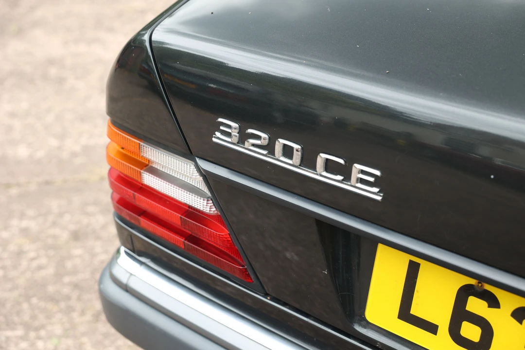 1993 Mercedes-Benz W124 E-Class - Image 23 of 28