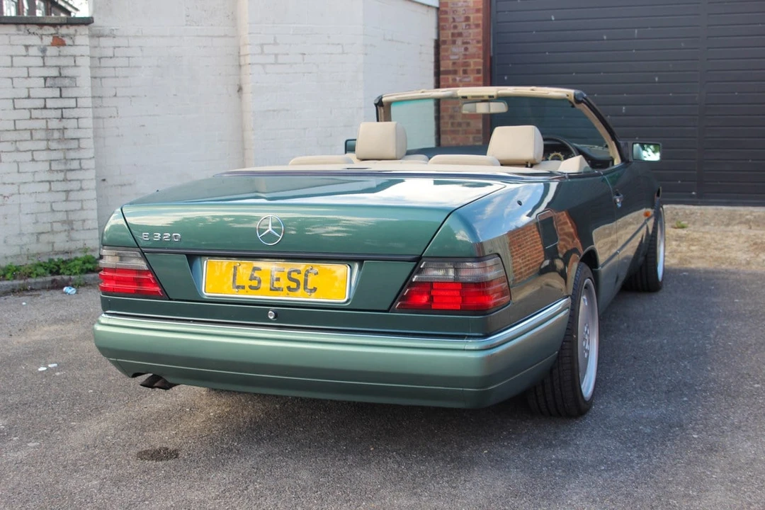 1993 Mercedes-Benz W124 E-Class - Image 23 of 30