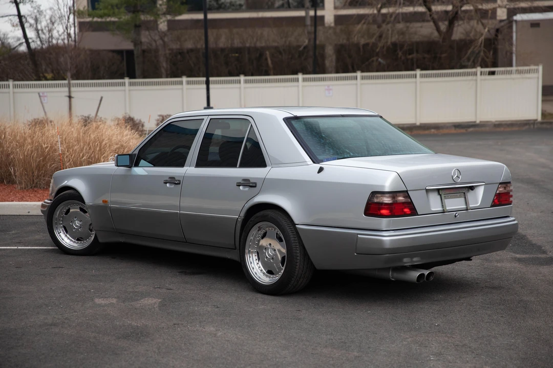 1993 Mercedes-Benz W124 E-Class - Image 11 of 31