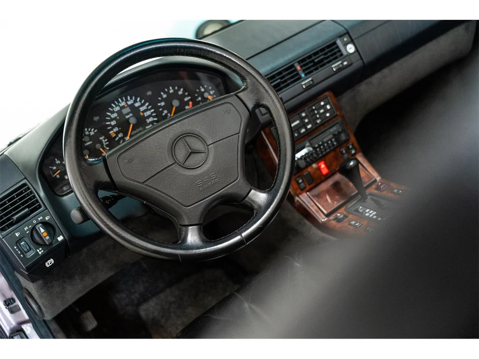 1993 Mercedes-Benz R129 SL-Class - Image 12 of 31
