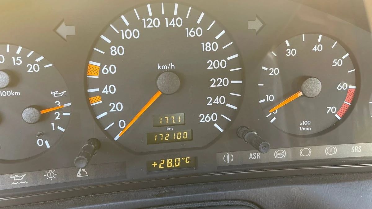 1993 Mercedes-Benz R129 SL-Class - Image 23 of 30