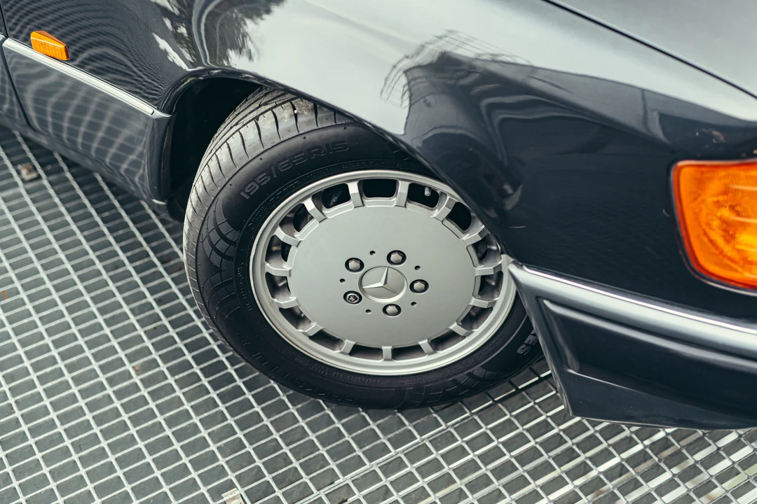 1993 Mercedes-Benz W124 E-Class - Image 30 of 31