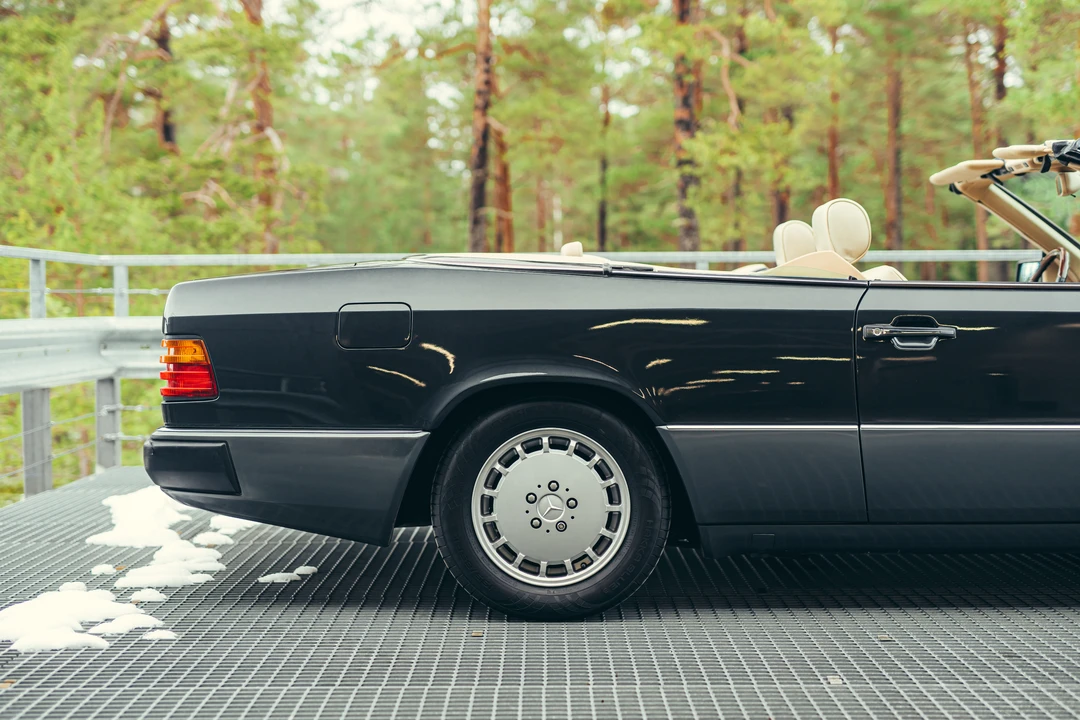 1993 Mercedes-Benz W124 E-Class - Image 31 of 31