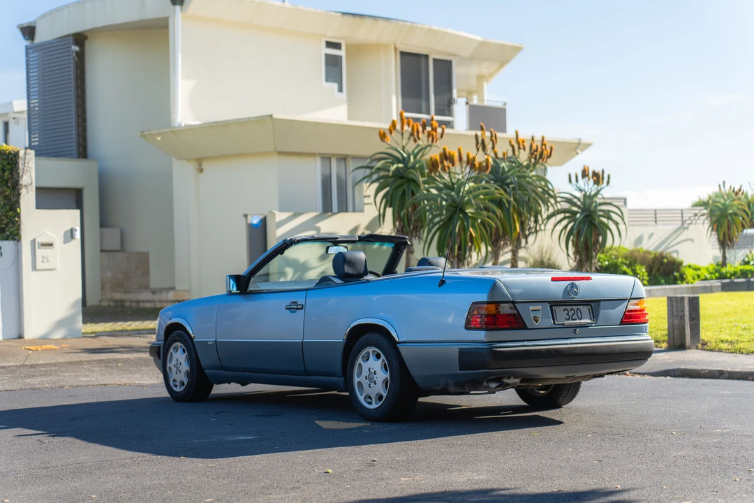 1993 Mercedes-Benz W124 E-Class - Image 11 of 31