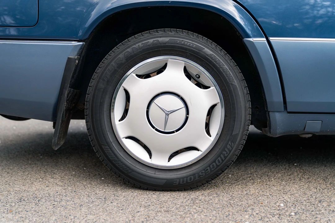 1993 Mercedes-Benz W124 E-Class - Image 31 of 31
