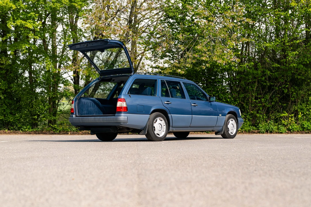 1993 Mercedes-Benz W124 E-Class - Image 10 of 31