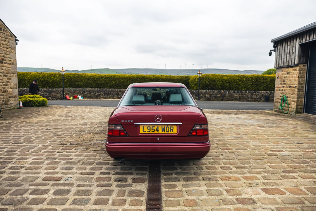 1993 Mercedes-Benz W124 E-Class - Image 6 of 31