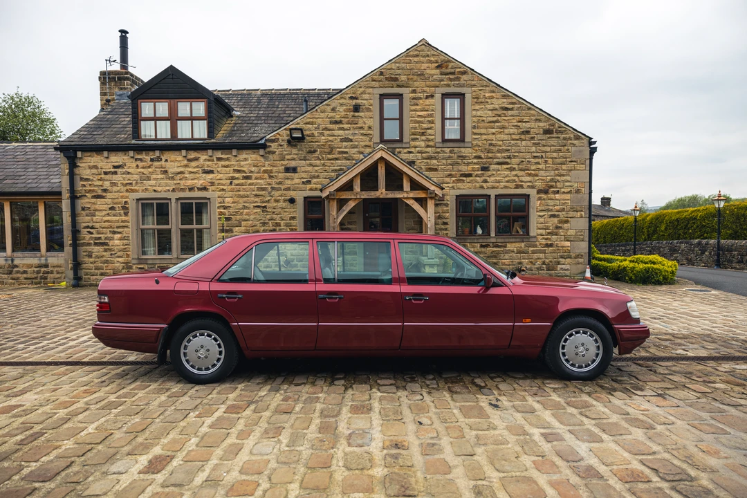 1993 Mercedes-Benz W124 E-Class - Image 8 of 31