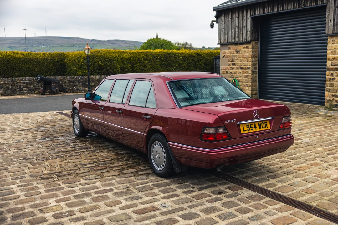 1993 Mercedes-Benz W124 E-Class - Image 12 of 31