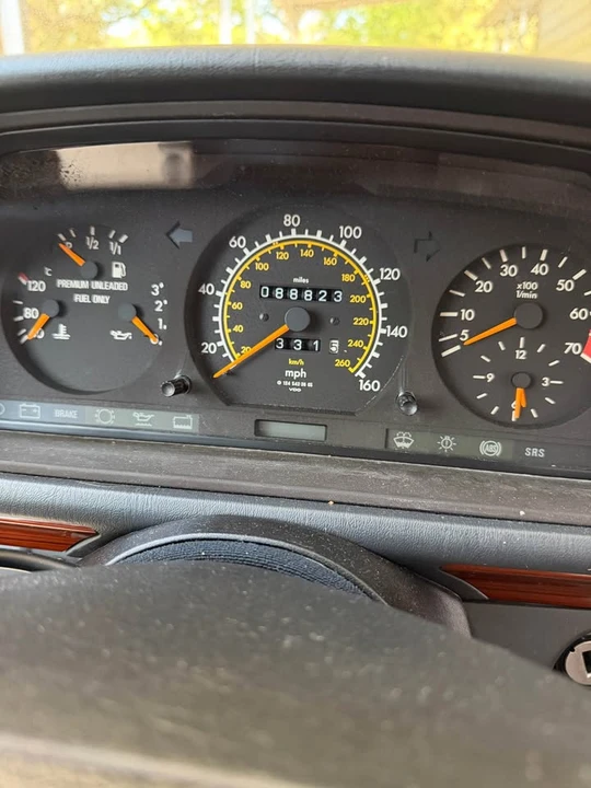 1993 Mercedes-Benz W124 E-Class - Image 4 of 17