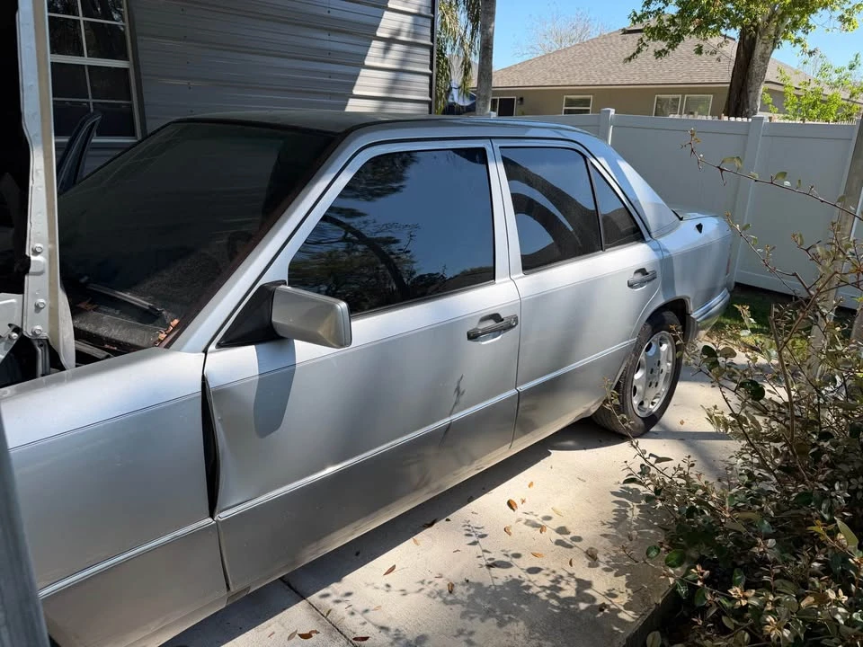 1993 Mercedes-Benz W124 E-Class - Image 8 of 17