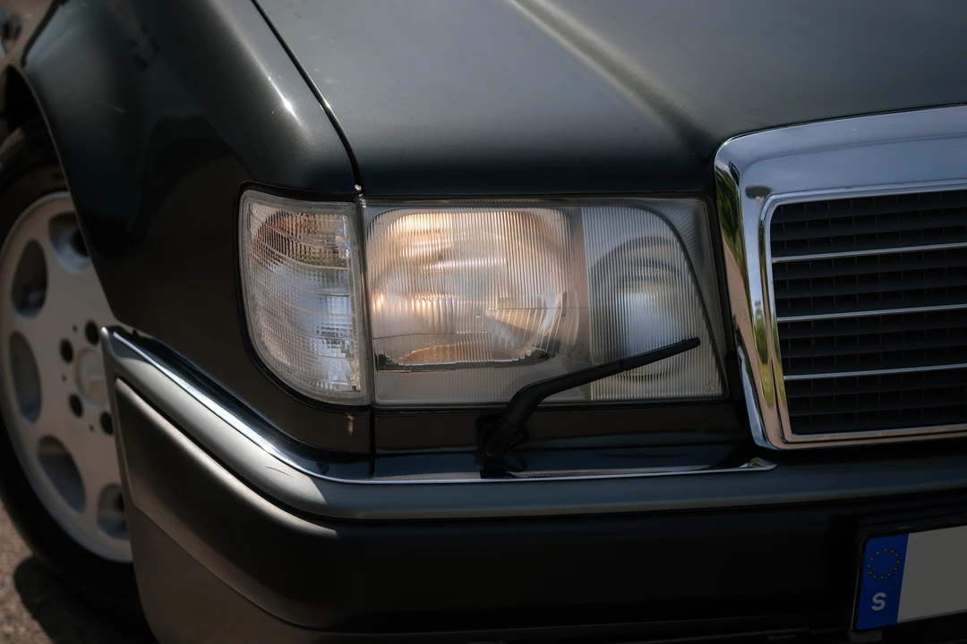 1993 Mercedes-Benz W124 E-Class - Image 29 of 31
