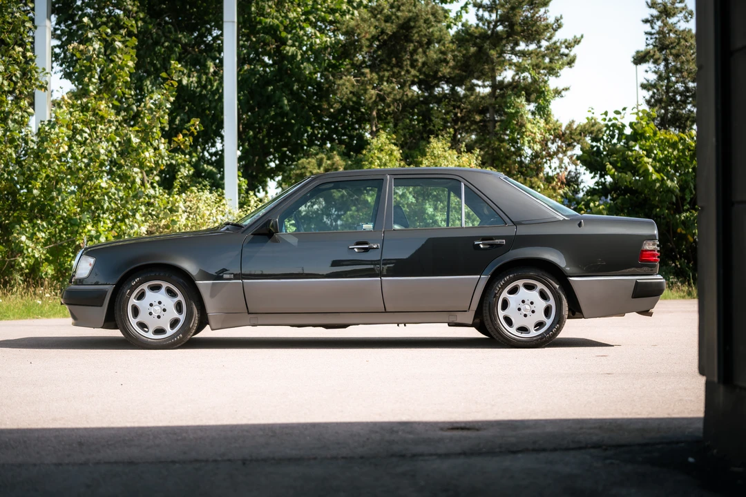 1993 Mercedes-Benz W124 E-Class - Image 9 of 31