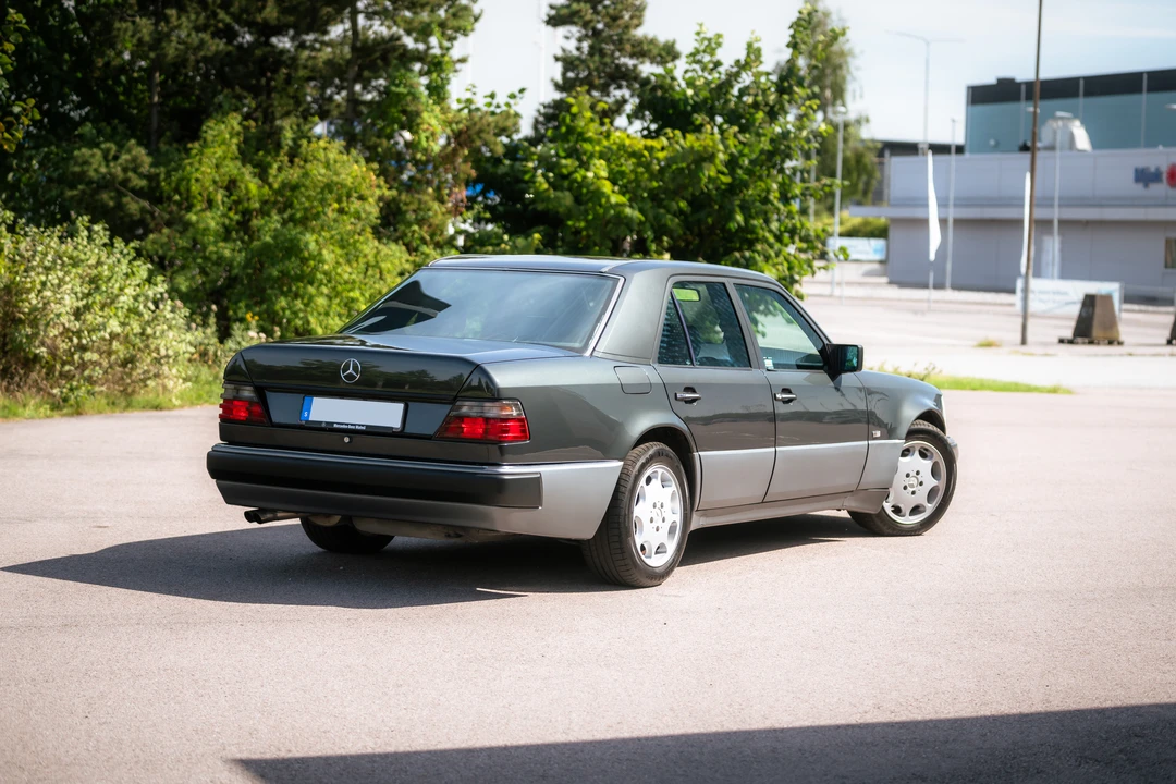 1993 Mercedes-Benz W124 E-Class - Image 12 of 31