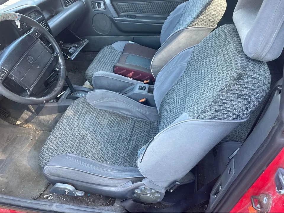 1993 Mercury Capri - Image 4 of 8