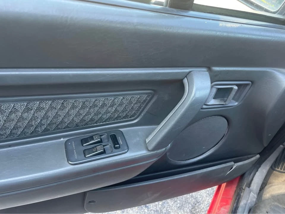 1993 Mercury Capri - Image 6 of 8