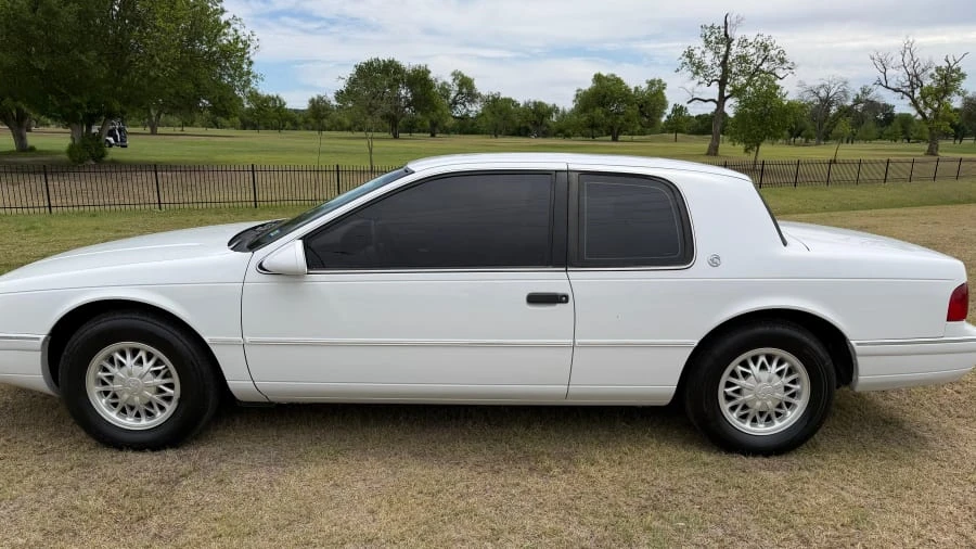 1993 Mercury Cougar 4th+ Gen - Image 2 of 17