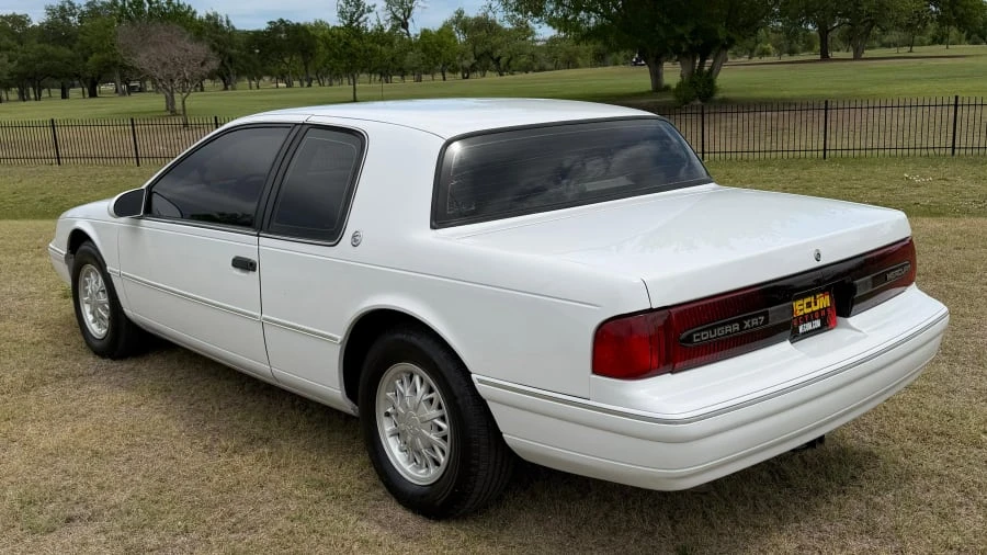 1993 Mercury Cougar 4th+ Gen - Image 5 of 17