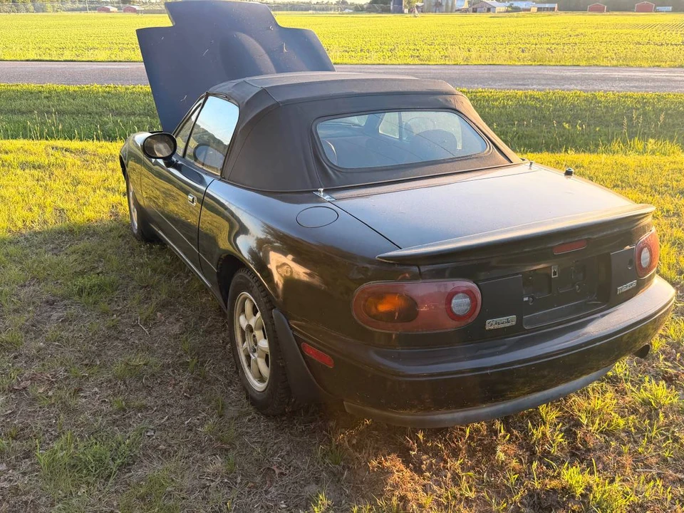 1993 Mazda NA MX-5 Miata - Image 5 of 8