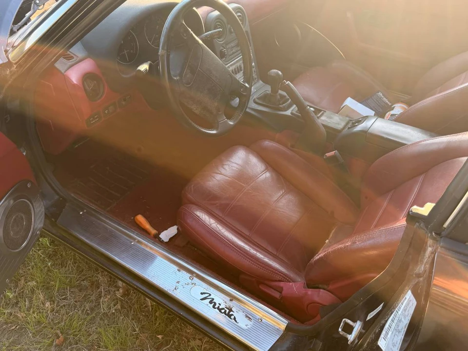 1993 Mazda NA MX-5 Miata - Image 7 of 8