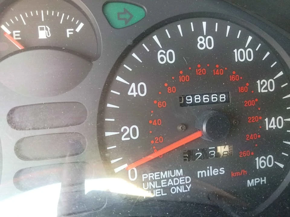 1993 Mitsubishi 3000GT Series 1 - Image 6 of 15