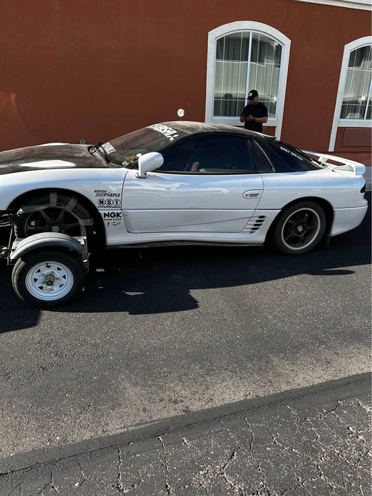 1993 Mitsubishi 3000GT Series 1 - Image 2 of 3