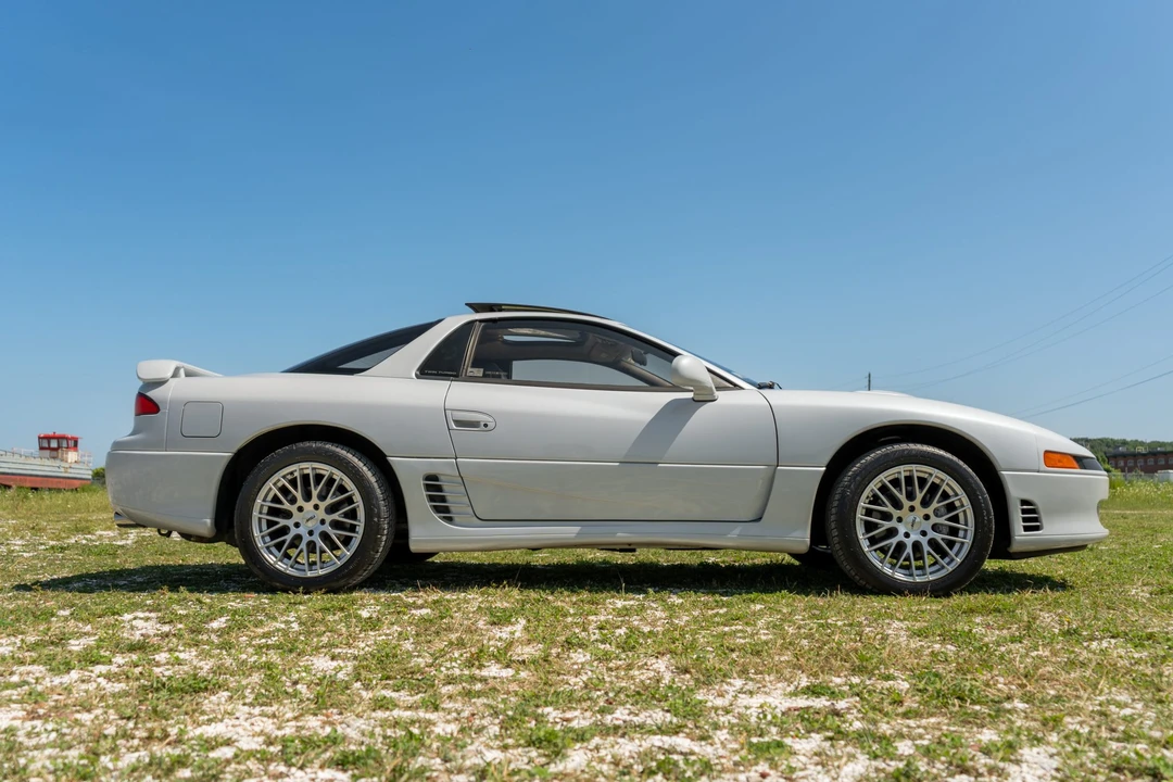 1993 Mitsubishi 3000GT Series 1 - Image 8 of 31