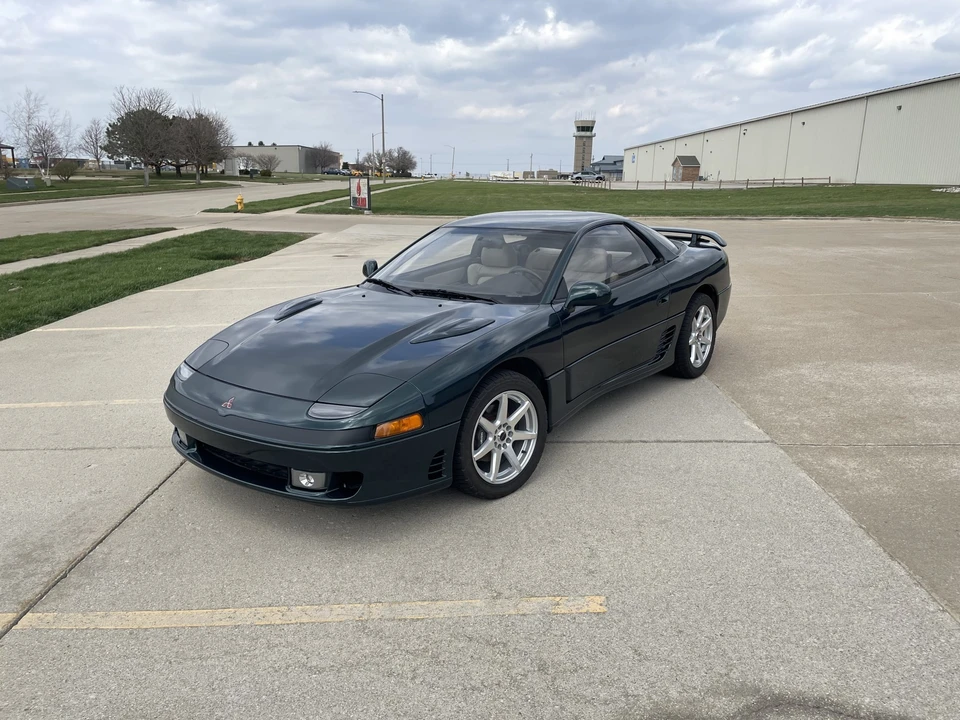 1993 Mitsubishi 3000GT Series 1 - Image 2 of 31