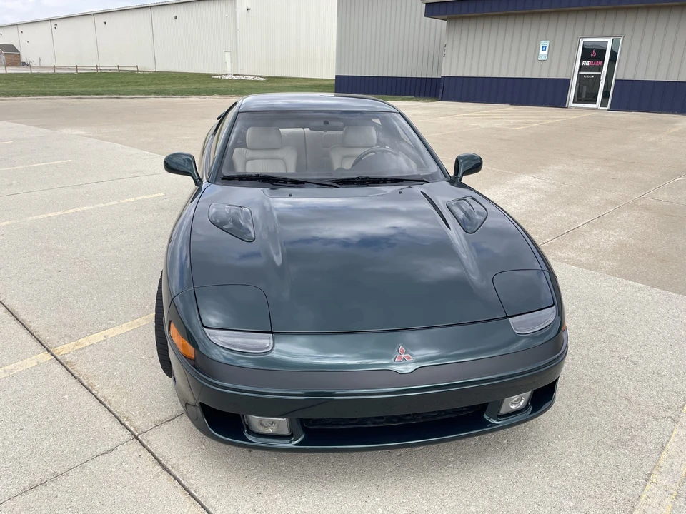 1993 Mitsubishi 3000GT Series 1 - Image 8 of 31