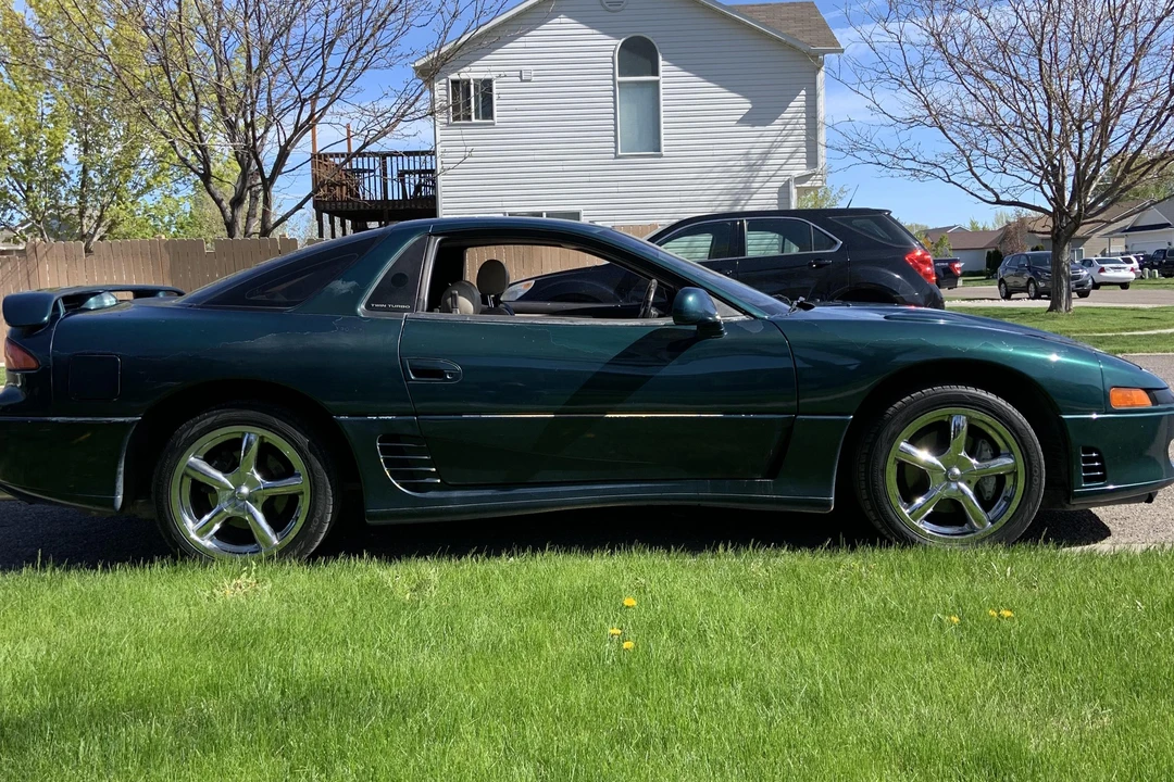 1993 Mitsubishi 3000GT Series 1 - Image 16 of 31