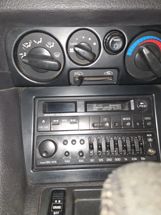 1993 Mitsubishi 3000GT Series 1 - Image 13 of 14