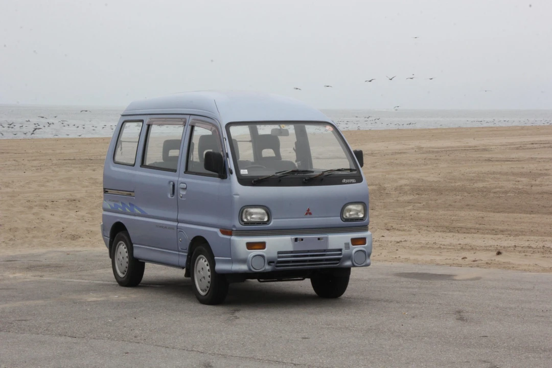 1993 Mitsubishi Minicab 5th Gen - Image 18 of 31