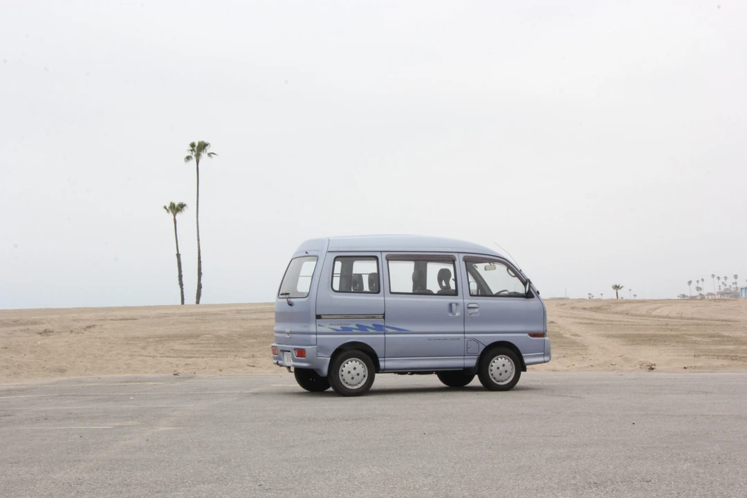 1993 Mitsubishi Minicab 5th Gen - Image 13 of 31