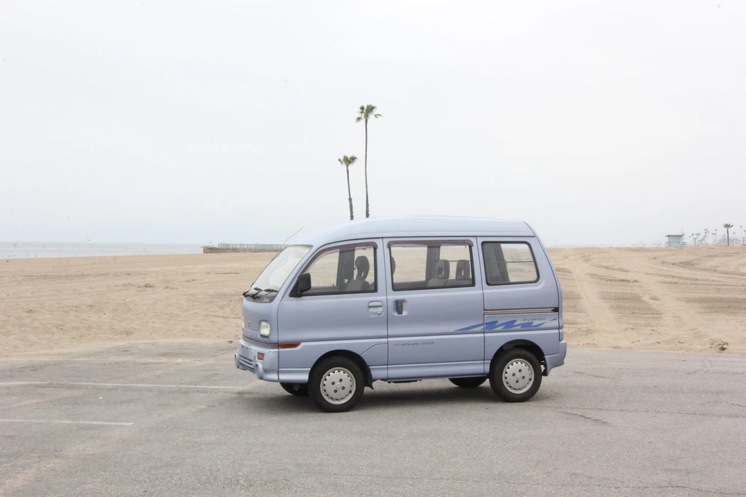 1993 Mitsubishi Minicab 5th Gen - Image 7 of 31