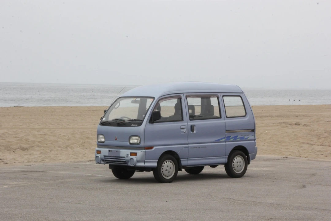 1993 Mitsubishi Minicab 5th Gen - Image 5 of 31