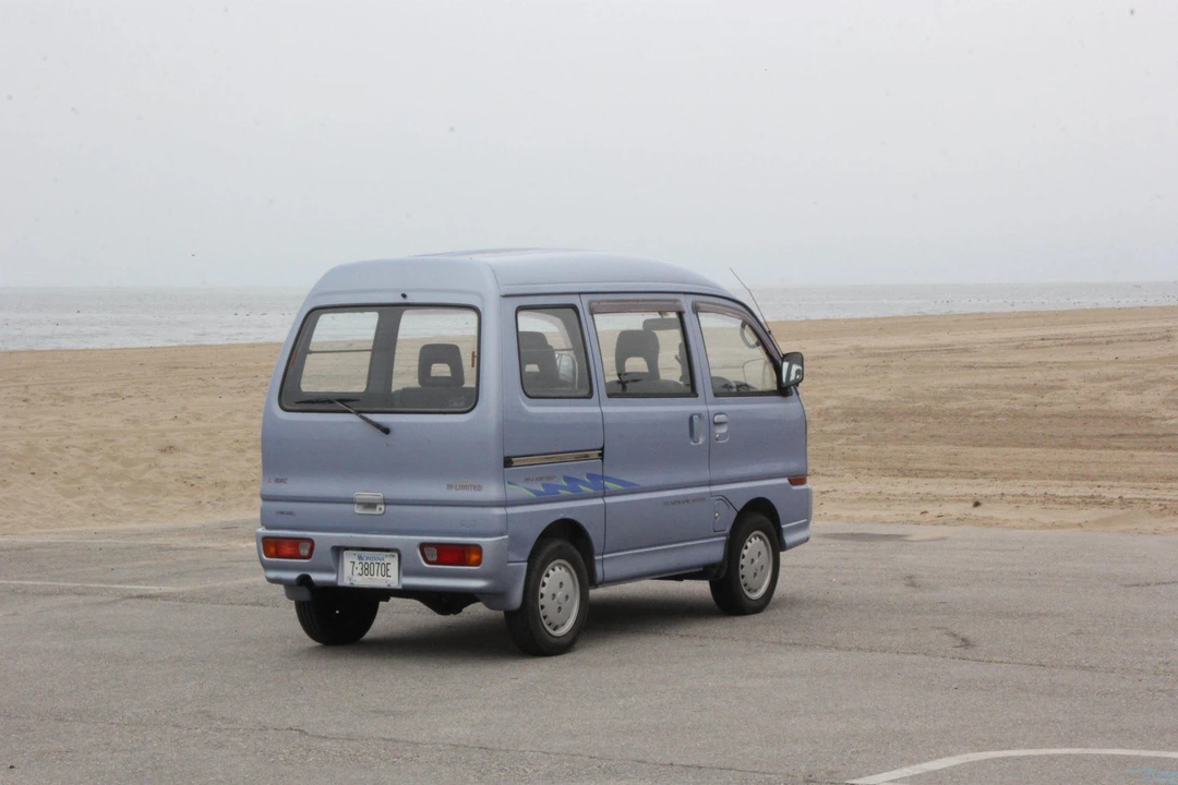 1993 Mitsubishi Minicab 5th Gen - Image 12 of 31