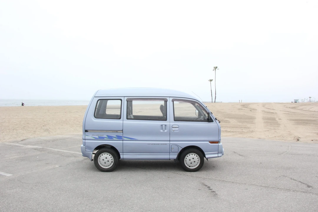 1993 Mitsubishi Minicab 5th Gen - Image 14 of 31