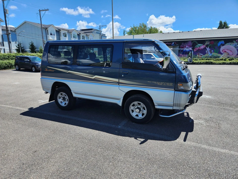 1993 Mitsubishi Delica 2nd Gen - Image 19 of 31