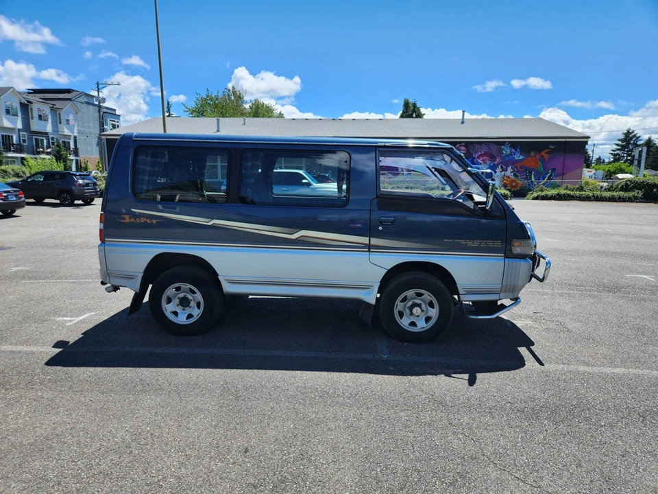 1993 Mitsubishi Delica 2nd Gen - Image 20 of 31