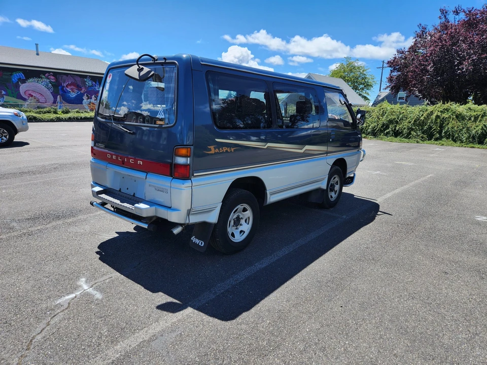 1993 Mitsubishi Delica 2nd Gen - Image 26 of 31