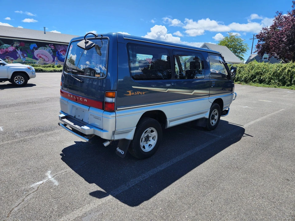 1993 Mitsubishi Delica 2nd Gen - Image 24 of 31