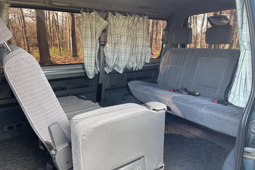 1993 Mitsubishi Delica 2nd Gen - Image 24 of 31