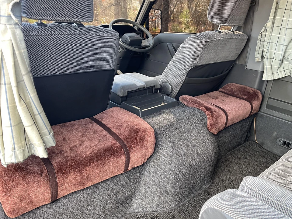 1993 Mitsubishi Delica 2nd Gen - Image 29 of 31