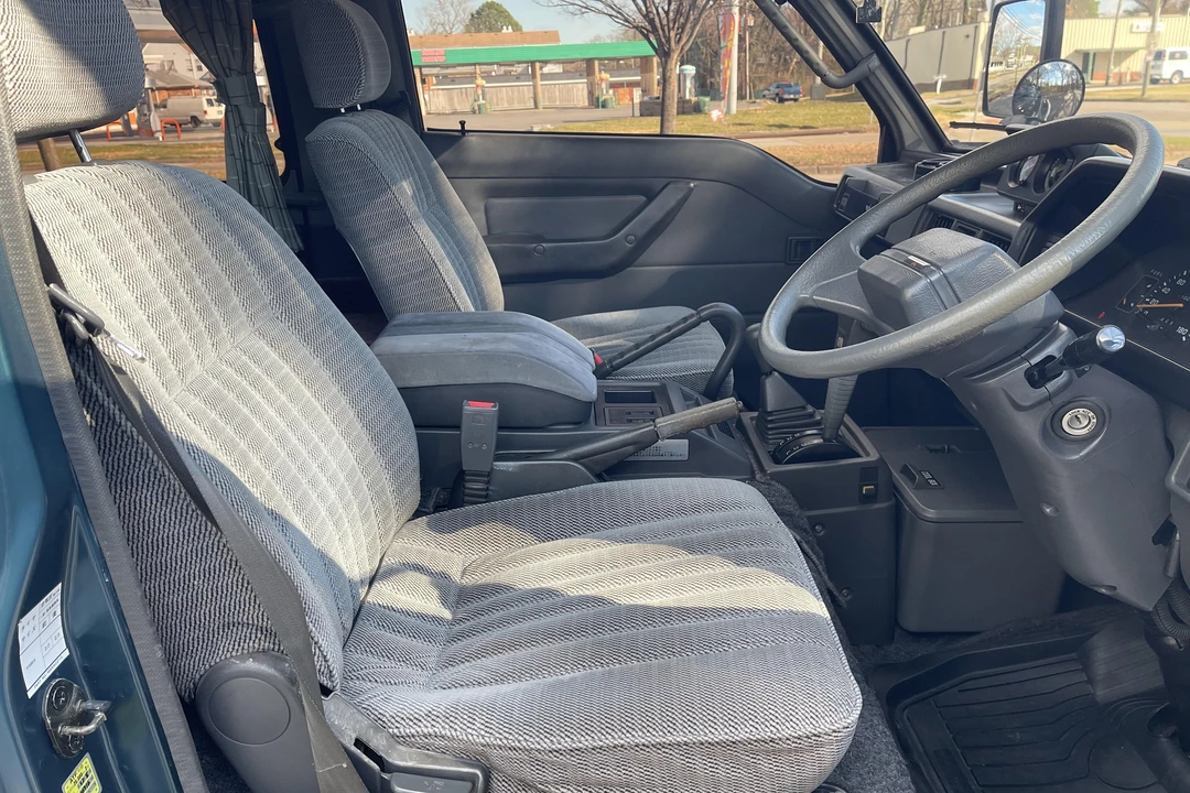 1993 Mitsubishi Delica 2nd Gen - Image 23 of 31