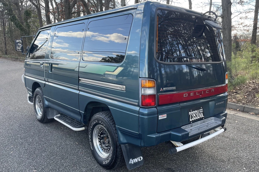 1993 Mitsubishi Delica 2nd Gen - Image 4 of 31
