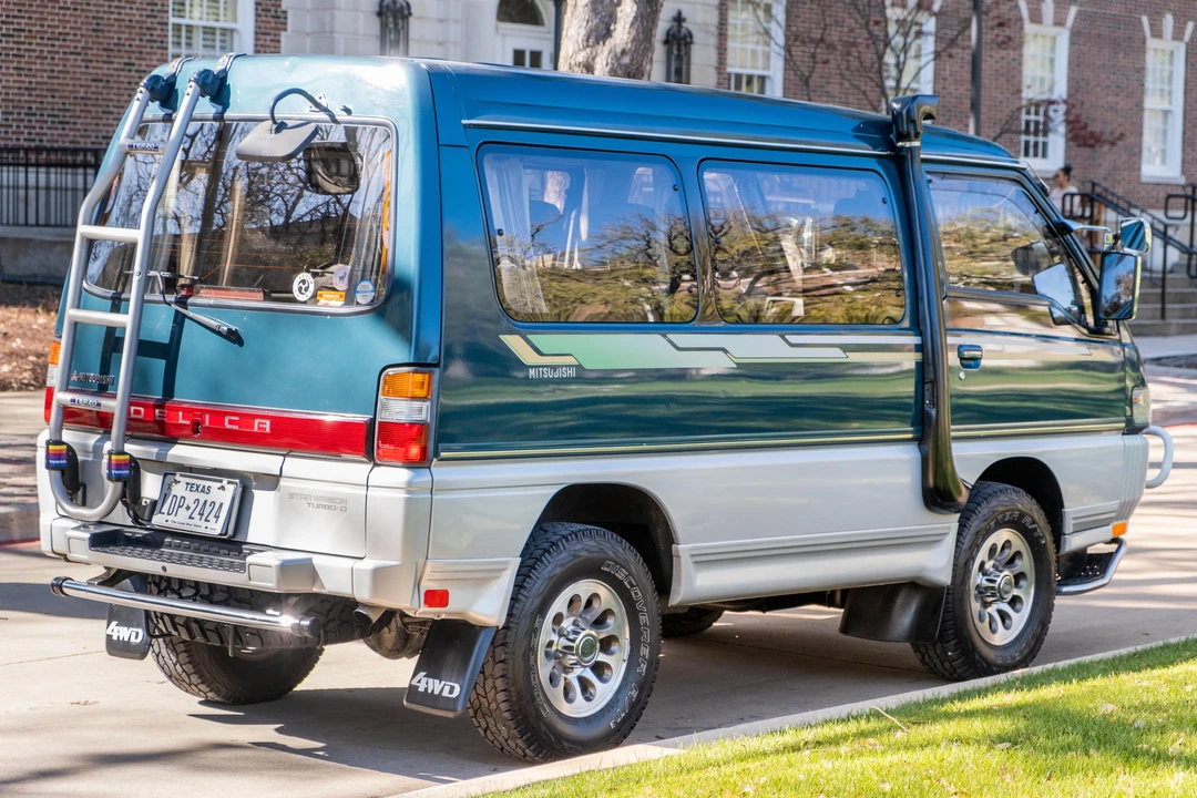 1993 Mitsubishi Delica 2nd Gen - Image 3 of 31