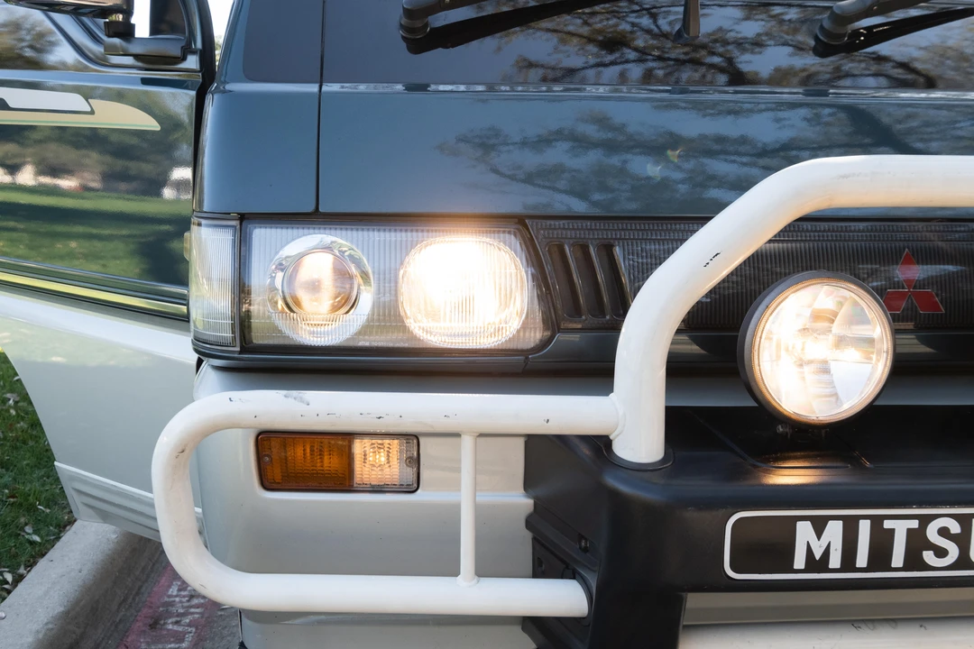 1993 Mitsubishi Delica 2nd Gen - Image 11 of 31