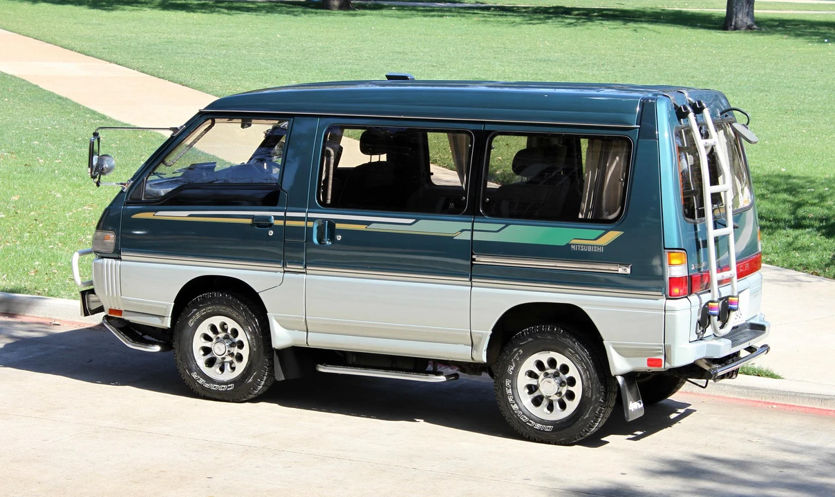 1993 Mitsubishi Delica 2nd Gen - Image 7 of 31