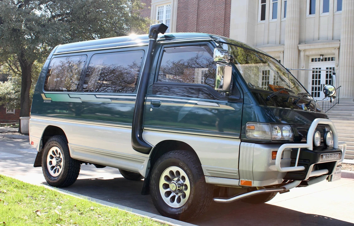 1993 Mitsubishi Delica 2nd Gen - Image 8 of 31